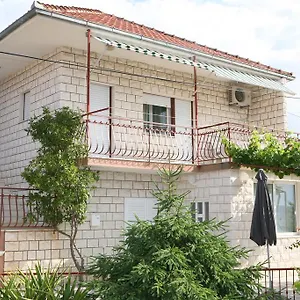 Nives Apartman